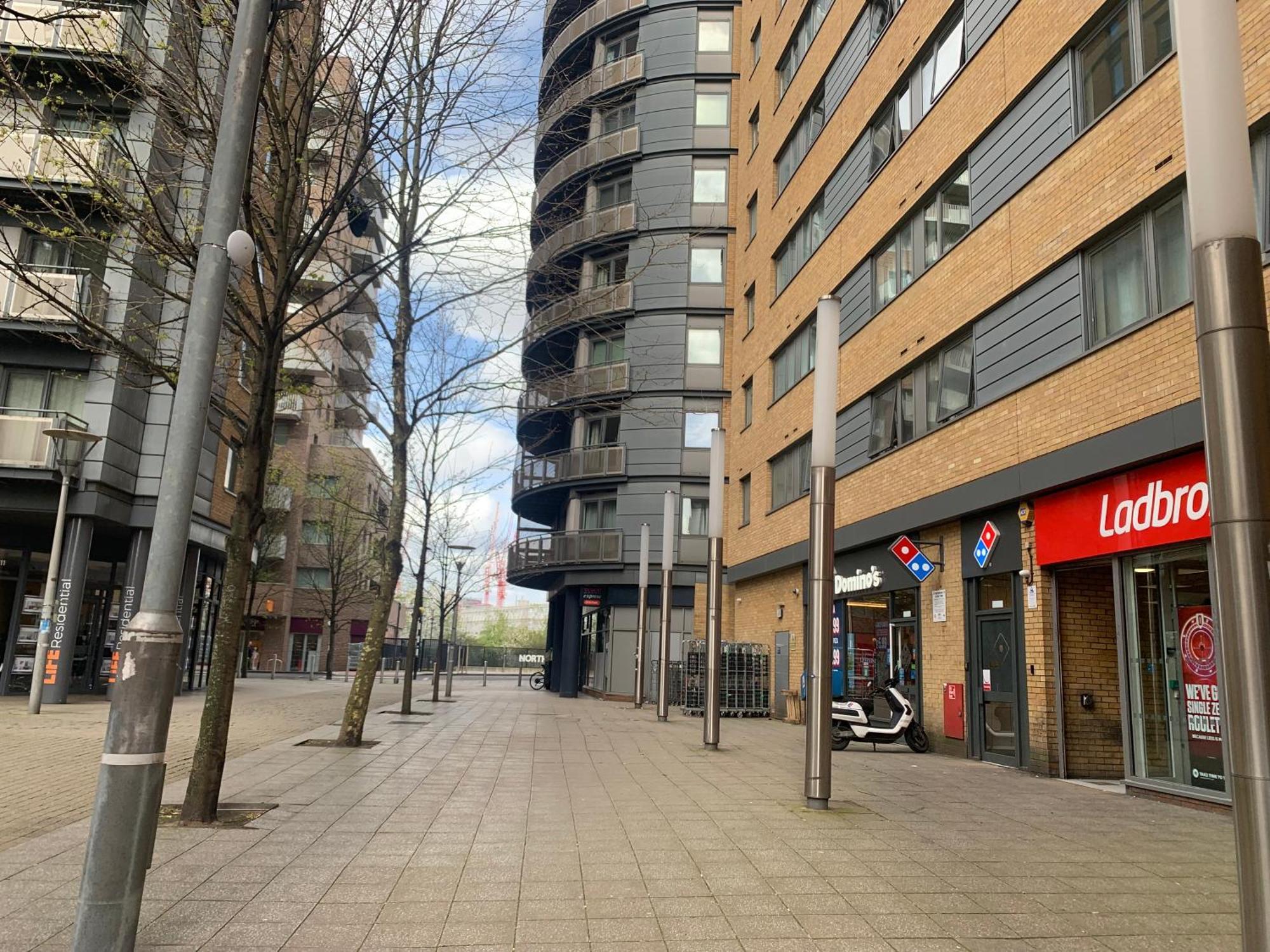 North Acton Flat Apartment Лондон Екстериор снимка