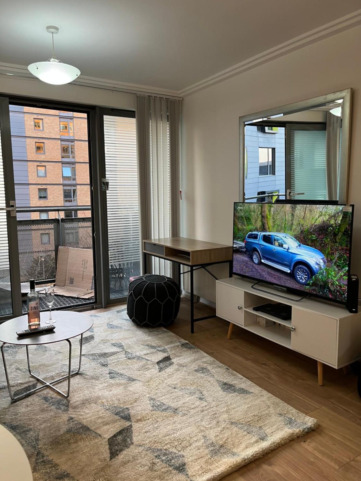 North Acton Flat Apartment Лондон Екстериор снимка